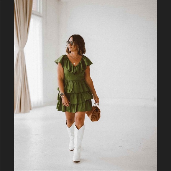 a new day Dresses & Skirts - NWT A New Day Flutter Short Sleeve Multi-Tiered Dress Green